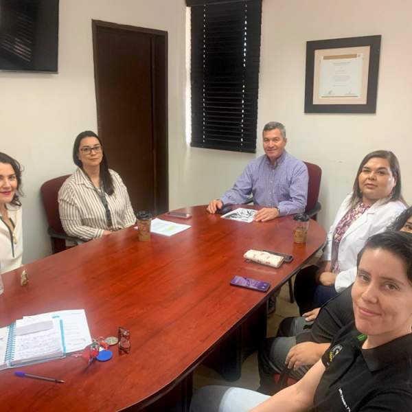 Coordinan esfuerzos Gobierno de Sonora y representación estatal del Issste para fortalecer servicios de fisioterapia: UES